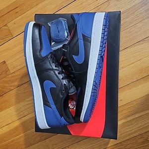 Men's Jordan sneakers